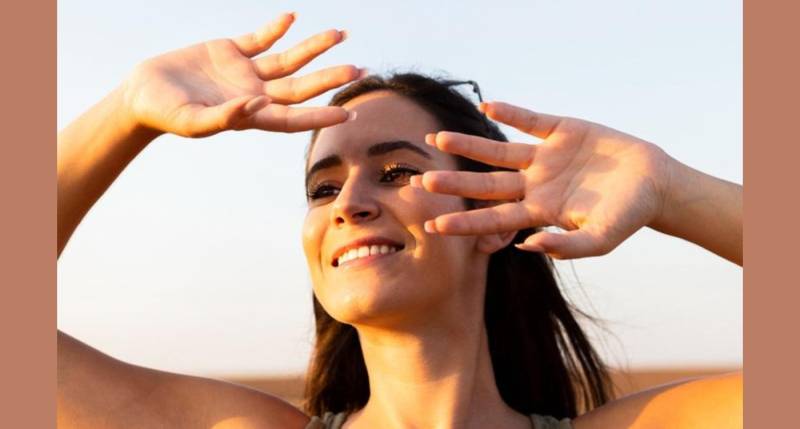 Hyaluronic Acid in Tinted Sunscreen: A Game Changer for Oily Skin Types