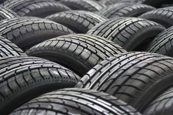 rolling-on-the-best-a-guide-to-choosing-car-tyres-63f083f3b53a7.jpg